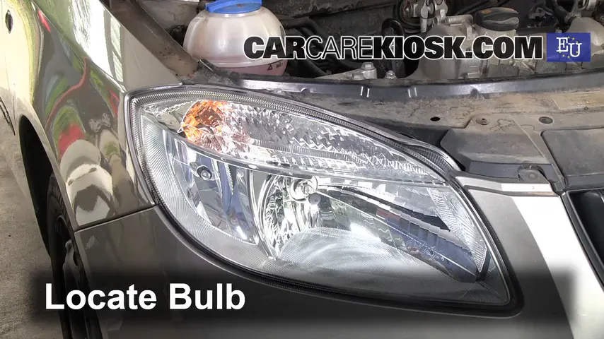 2010 Skoda Fabia S 1.2L 3 Cyl. Lights Turn Signal - Front (replace bulb)